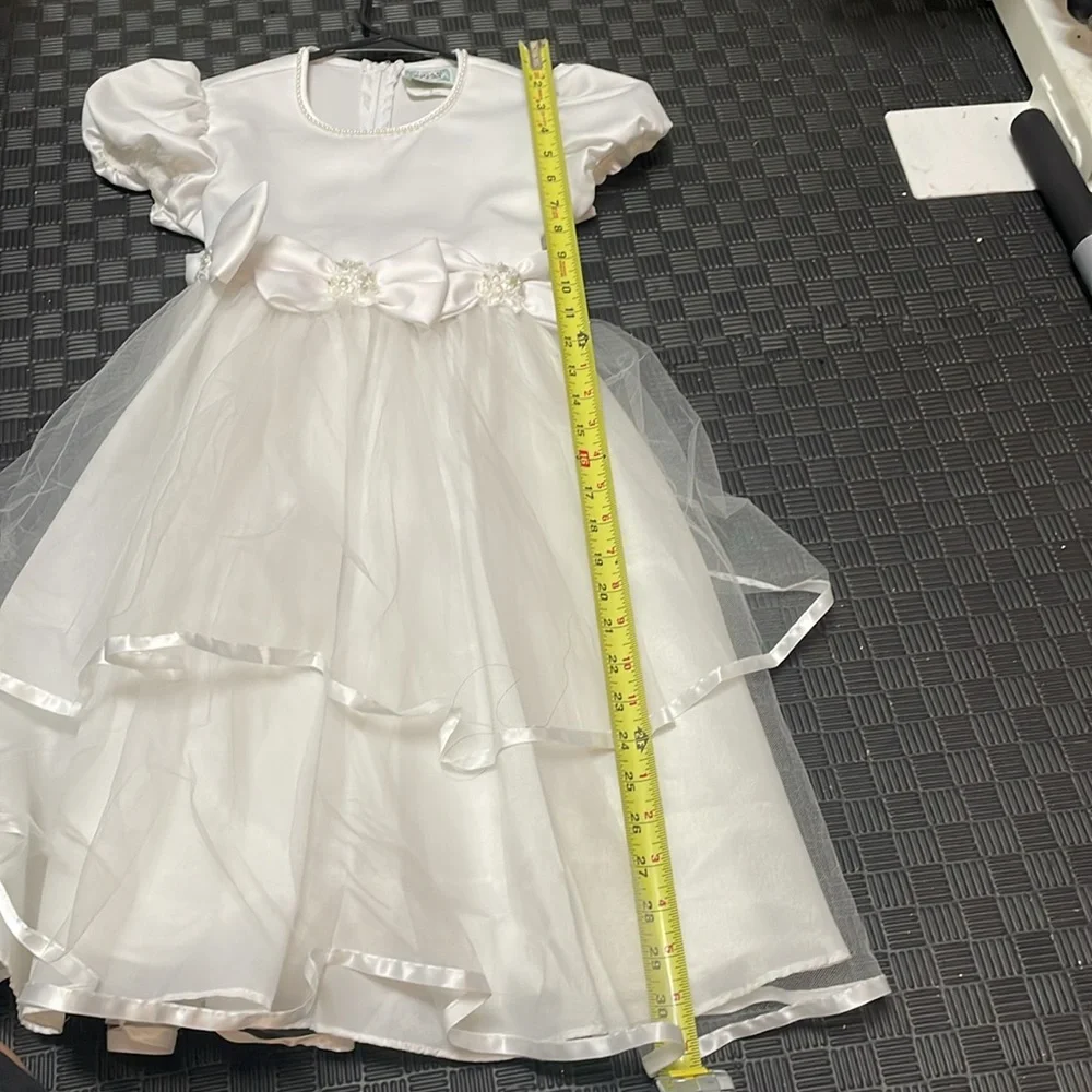 White girls dress size 7 with  headband veil for first communion, wedding